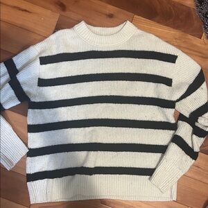 American eagle Striped Black and White Sweater